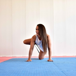 Día 8 -ACEPTAR- Un culo 10 . Bienvenid@ a "UN CULO 10" <br /><br />Te propongo un entrenamiento de 30 días para tener "UN CULO 10". No importa la edad, tan solo necesitas 5 minutos al día para experimentar un asombroso cambio. ¡Te aseguro que notarás el antes y el después! Después de superar la primera semana comenzamos la siguiente, con más ganas y mas energía. A tope!!!<br /><br />